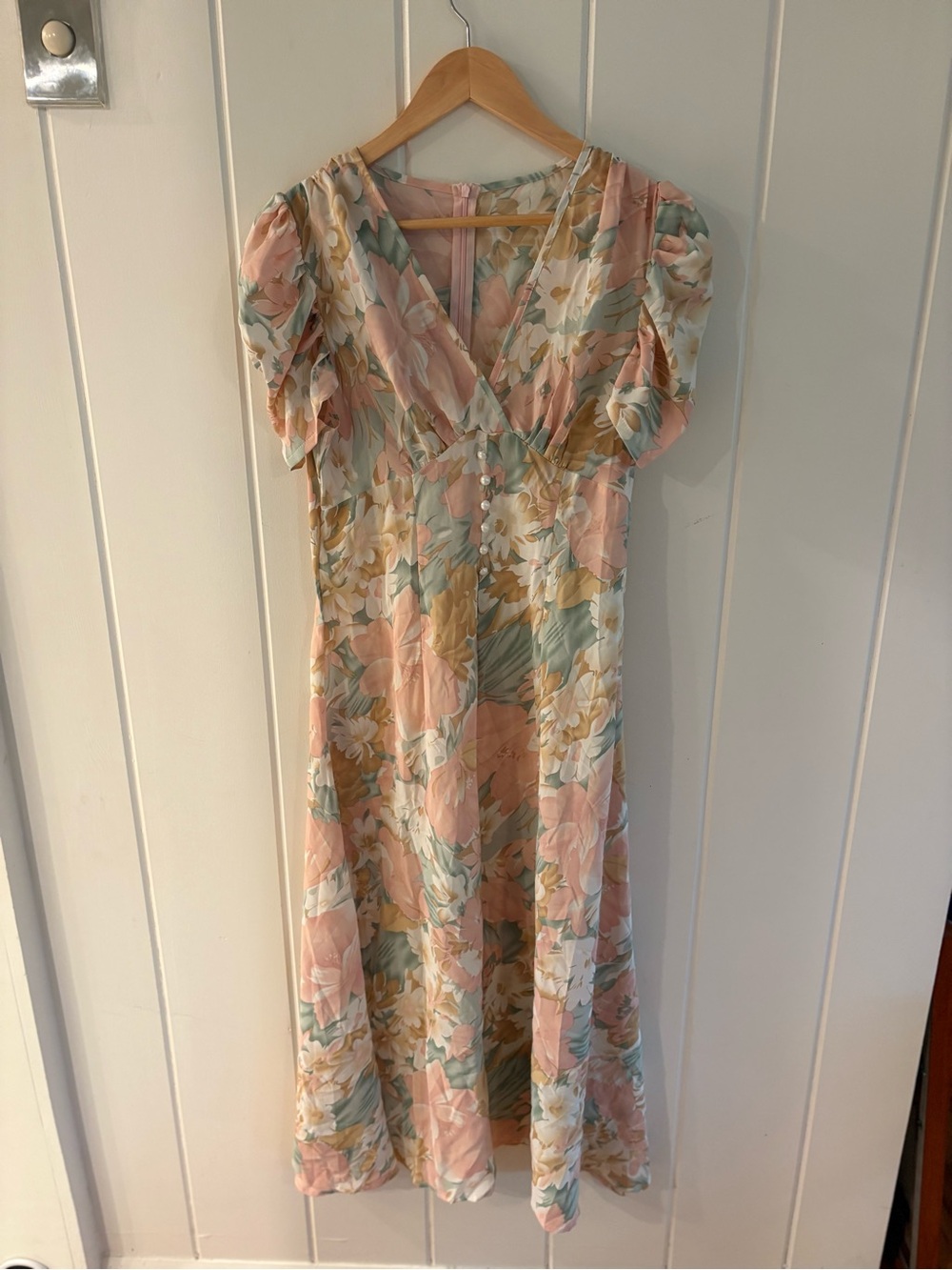 Women's vintage Peach Floral Midi Dress with Puff Sleeves